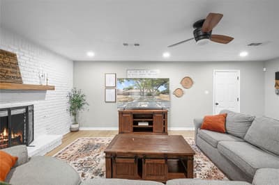 213 Wilshire Drive, Euless TX 76040 - Photo 4