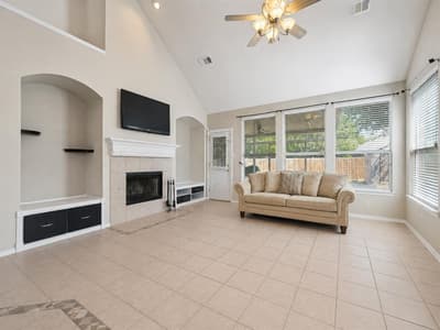 4205 Creek Falls Drive, Corinth TX 76208 - Photo 4
