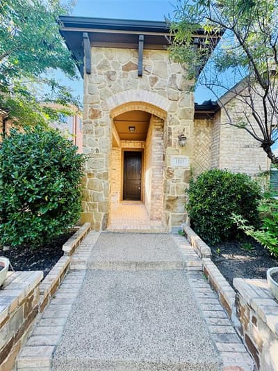 1041 Lone Ivory Trail, Arlington TX 76005 - Photo 3