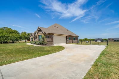 8341 County Road 201a, Grandview TX 76050 - Photo 3