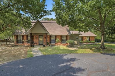 1806 Carriage Estates Road, Sherman TX 75092