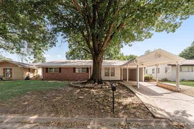 1716 Harris Street, Gainesville TX 76240 - Photo 3