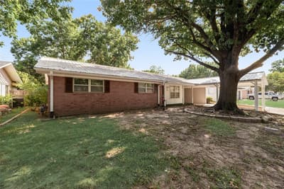 1716 Harris Street, Gainesville TX 76240 - Photo 5