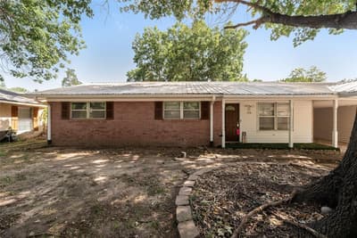 1716 Harris Street, Gainesville TX 76240 - Photo 4