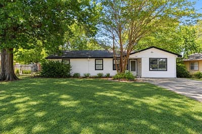 1704 S Clay Street, Kaufman TX 75142