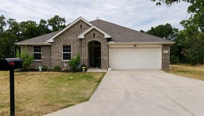 722 Haynie Drive, Runaway Bay TX 76426