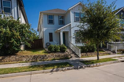 1577 Jackson Street, Carrollton TX 75006 - Photo 2
