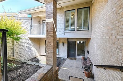 19 Country Lake Drive, Carrollton TX 75006 - Photo 4