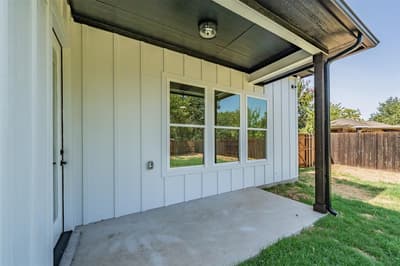 305 Hobbs Avenue, Boyd TX 76023 - Photo 3