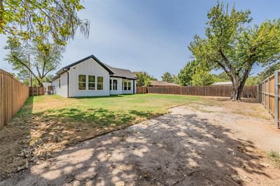 305 Hobbs Avenue, Boyd TX 76023 - Photo 5