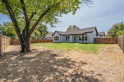 305 Hobbs Avenue, Boyd TX 76023 - Photo 4