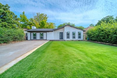 821 Lexington Drive, Lancaster TX 75134