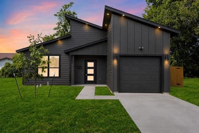 2723 Lagow Street, Dallas TX 75210
