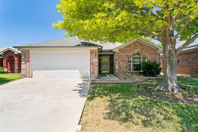 8345 Riversprings Drive, Fort Worth TX 76053 - Photo 2