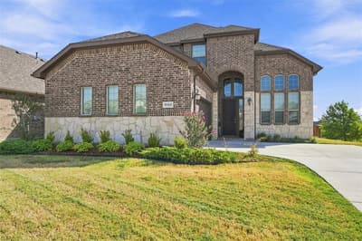 8121 Loretta Day Drive, Arlington TX 76002 - Photo 2