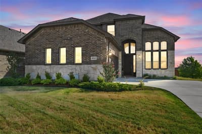 8121 Loretta Day Drive, Arlington TX 76002 - Photo 3