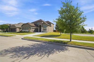 8121 Loretta Day Drive, Arlington TX 76002 - Photo 5