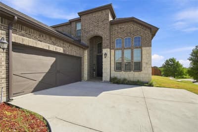 8121 Loretta Day Drive, Arlington TX 76002 - Photo 4
