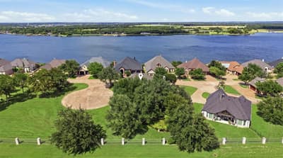 4201 Bluff View Drive, Granbury TX 76048 - Photo 2