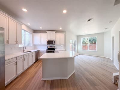 3933 Grizzly Hills Circle, Fort Worth TX 76244 - Photo 2