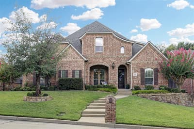 2141 Farrington Lane, Hurst TX 76054