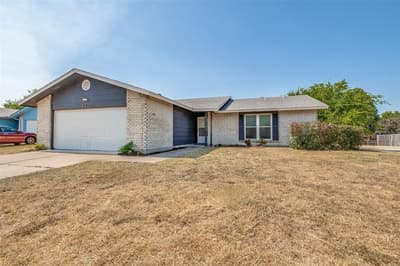 502 Brian Drive, Grand Prairie TX 75052