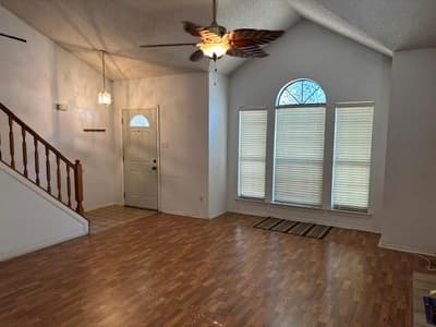 606 Squaw Creek Court, Arlington TX 76018 - Photo 2
