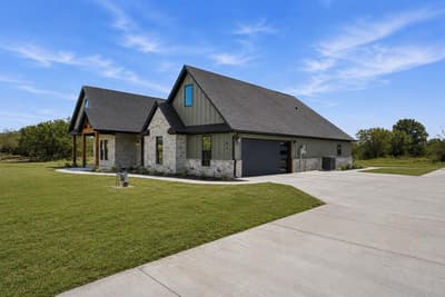 1047 Pioneer Crossing, Weatherford TX 76088 - Photo 2