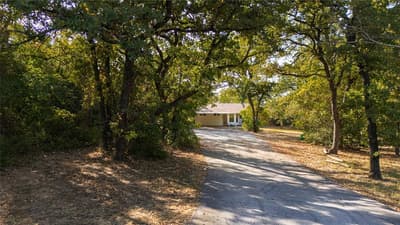 211 Oak Court, Springtown TX 76082 - Photo 5