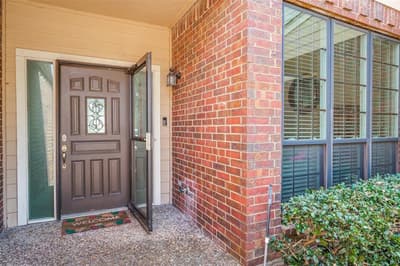 221 Cimarron Trail # 2, Irving TX 75063 - Photo 2