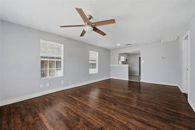 215 W Walker Street, Denison TX 75020 - Photo 5