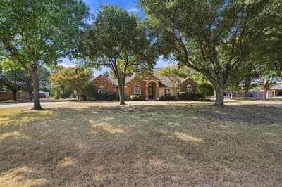 1212 N Creek Circle, Waxahachie TX 75165 - Photo 2