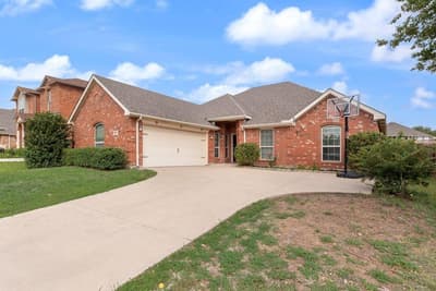 1517 White Willow Lane, Arlington TX 76002