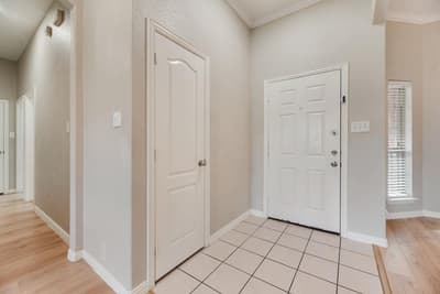 1517 White Willow Lane, Arlington TX 76002 - Photo 4