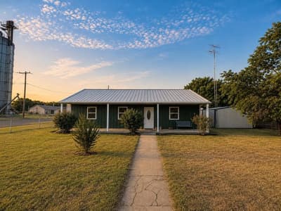 702 Main Street, Windom TX 75492 - Photo 3
