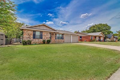 509 NW Renfro Street, Burleson TX 76028 - Photo 2