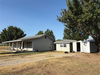 412 10th Street, Nocona TX 76255 - Photo 4