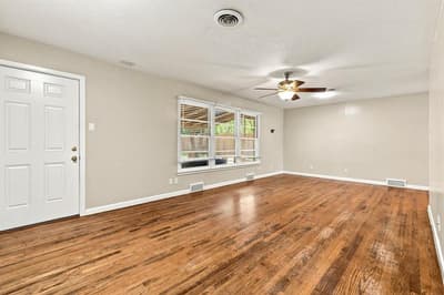 204 University Drive, Arlington TX 76013 - Photo 3