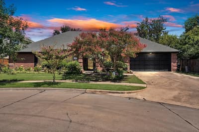 2716 Rochelle Point, Irving TX 75062 - Photo 2