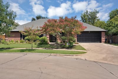 2716 Rochelle Point, Irving TX 75062 - Photo 3