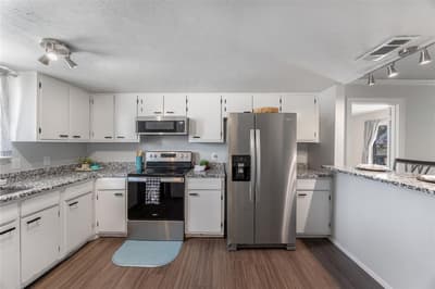 108 Harbor Drive # 204, Runaway Bay TX 76426