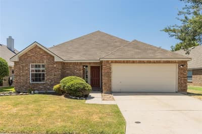 1900 Creek Crossing Drive, Fort Worth TX 76247