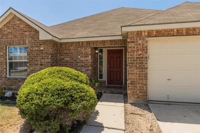 1900 Creek Crossing Drive, Fort Worth TX 76247 - Photo 5