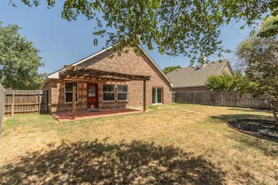 1900 Creek Crossing Drive, Fort Worth TX 76247 - Photo 4