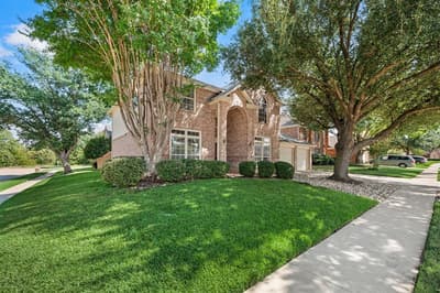 6605 Fox Glen Drive, Arlington TX 76001 - Photo 2