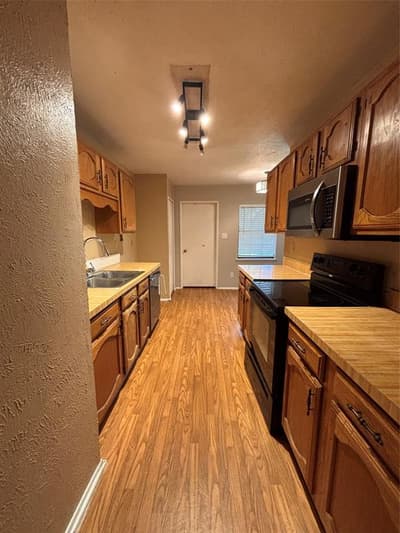 7402 Red Osier Road, Dallas TX 75249 - Photo 5