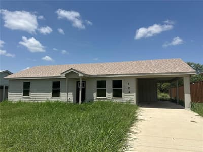 124 Bridlewood Lane, Bridgeport TX 76426