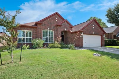 3805 Sevenoaks Drive, Fort Worth TX 76244 - Photo 2