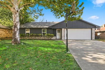 104 Stephen Drive, Sanger TX 76266