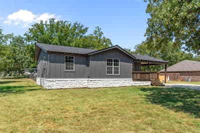 417 N Birch Street, Springtown TX 76082 - Photo 2